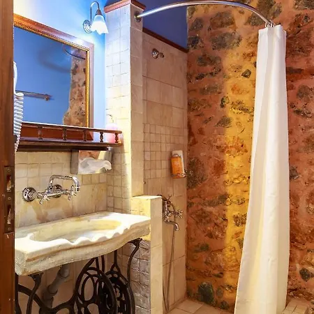 Comfortable House With Sea View In + Jacuzzi Дом отдыха Анатоли