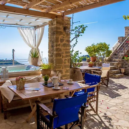 Comfortable House With Sea View In + Jacuzzi Holiday home